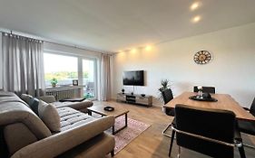 Stilvolles Apartment Mit Laendlichem Ausblick